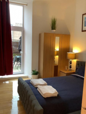 Ground Floor Apartment with Garden